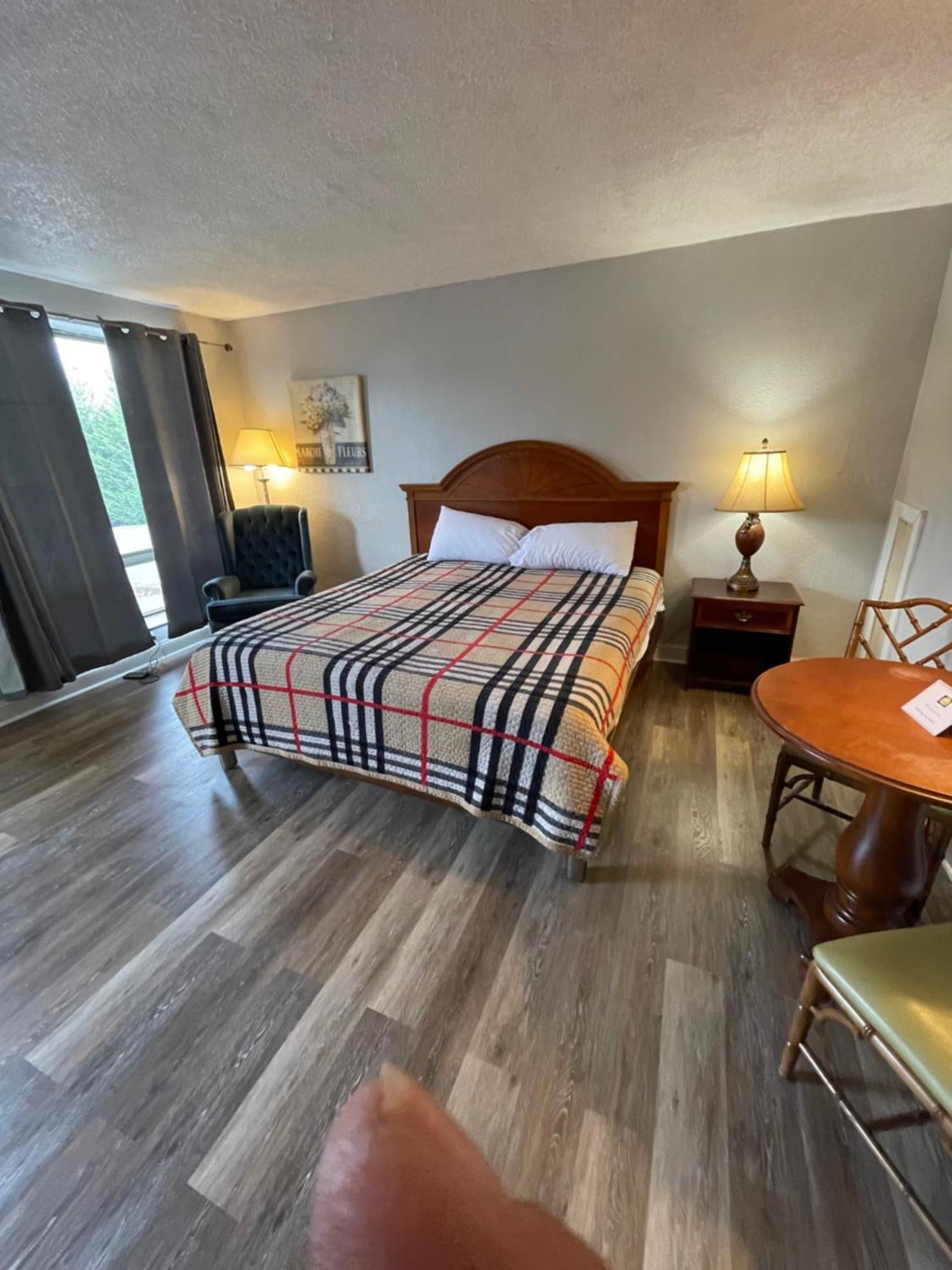 Ans Inn & Suites Winchester Buitenkant foto